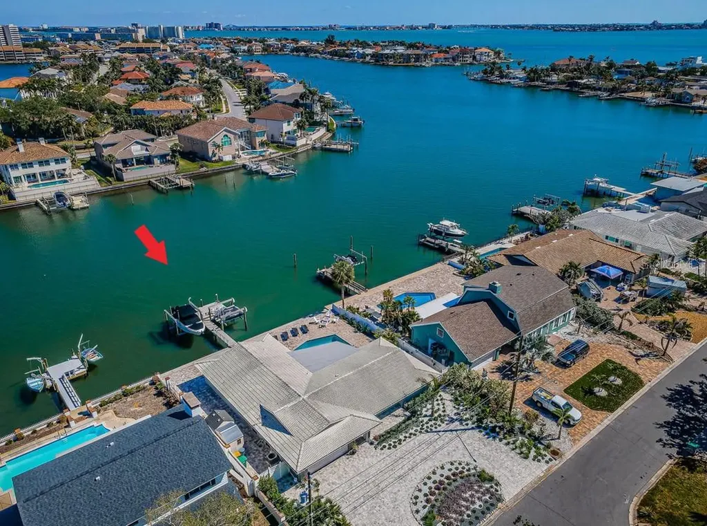 2180 Dolphin Boulevard S St Petersburg FL 33707