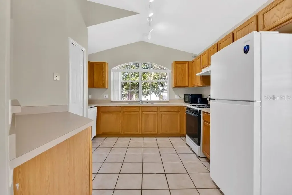 348 Sir Phillips Drive Davenport FL 33837