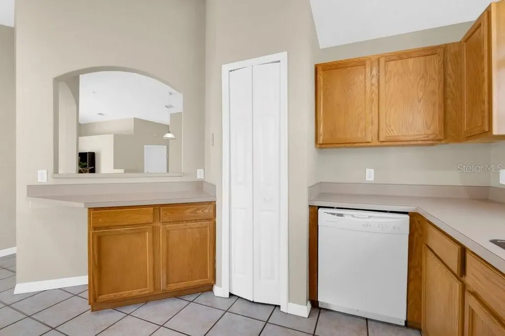348 Sir Phillips Drive Davenport FL 33837