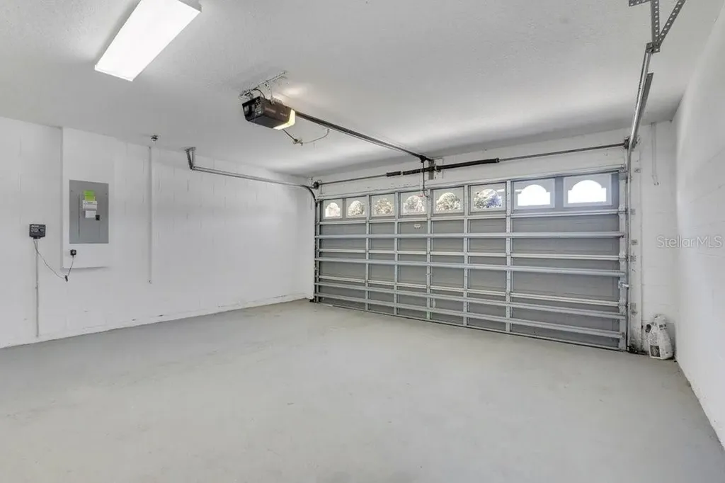 348 Sir Phillips Drive Davenport FL 33837
