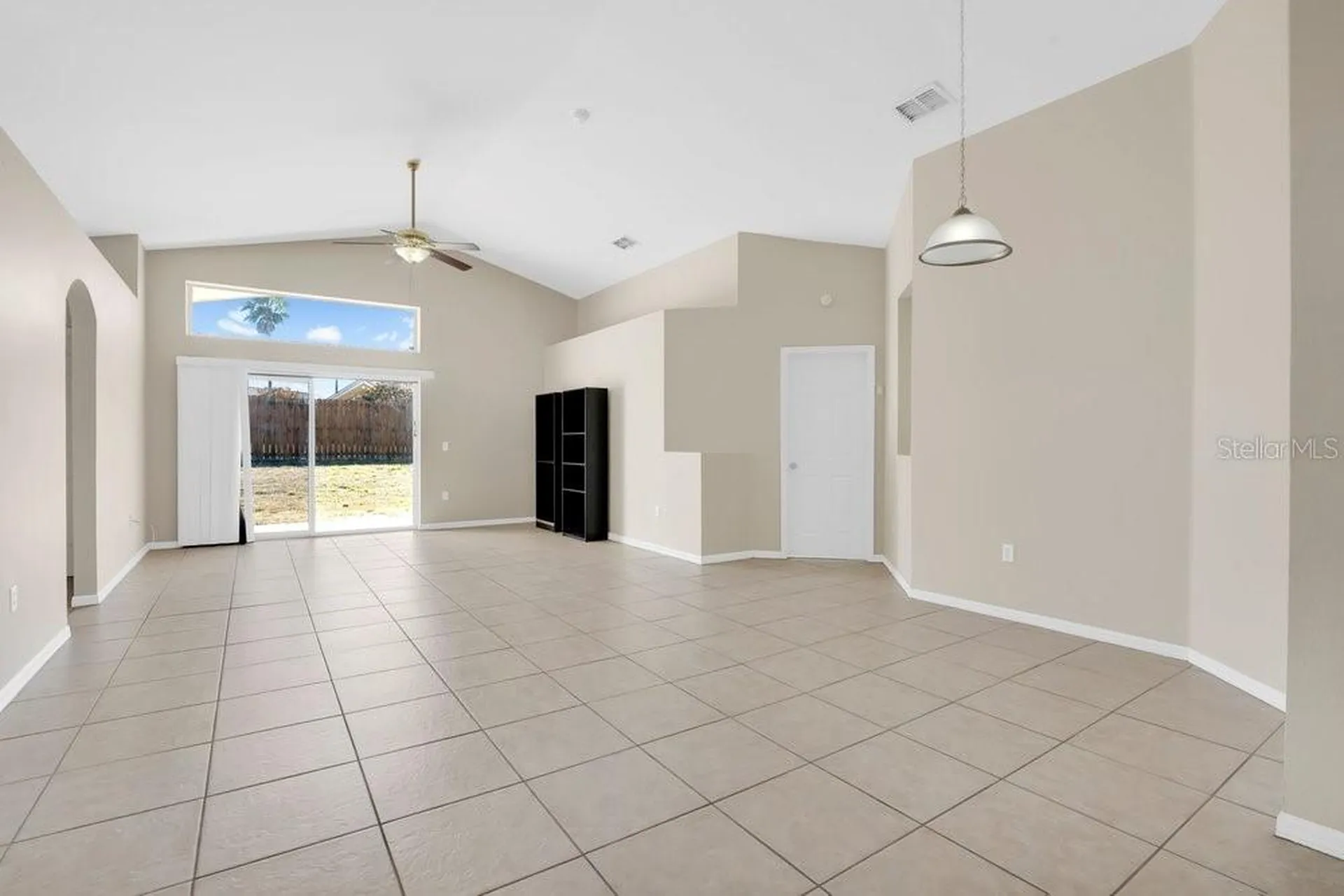348 Sir Phillips Drive Davenport FL 33837