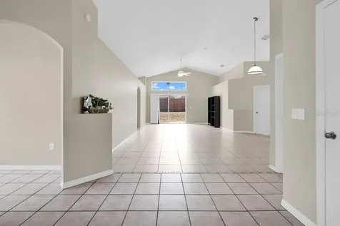 348 Sir Phillips Drive Davenport FL 33837
