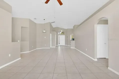 348 Sir Phillips Drive Davenport FL 33837