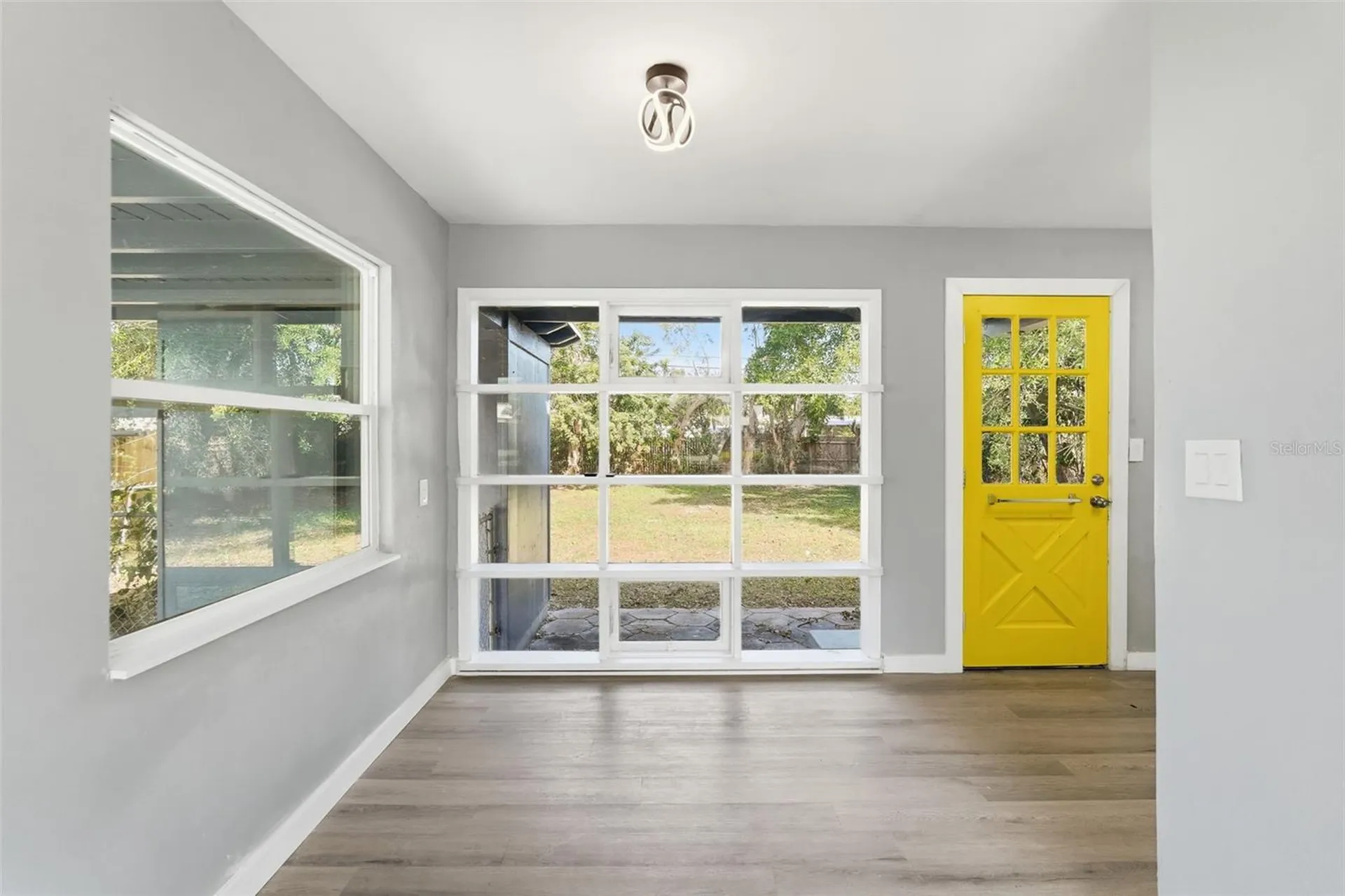 201 83rd Avenue N St Petersburg FL 33702