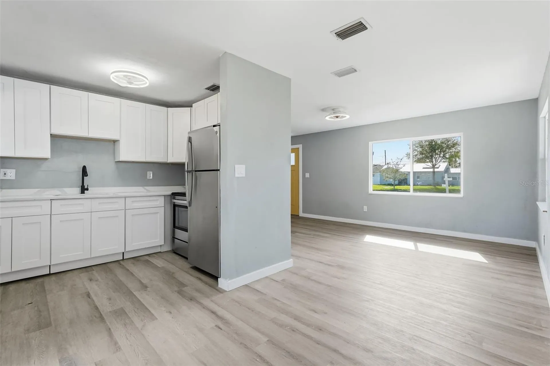 201 83rd Avenue N St Petersburg FL 33702