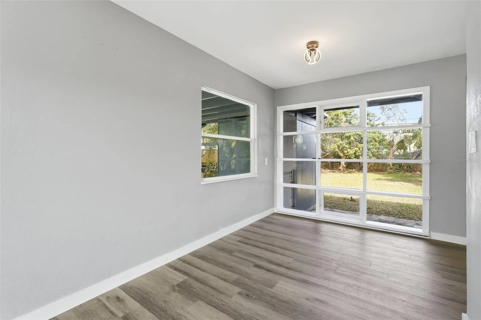 201 83rd Avenue N St Petersburg FL 33702