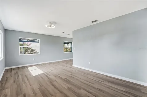 201 83rd Avenue N St Petersburg FL 33702