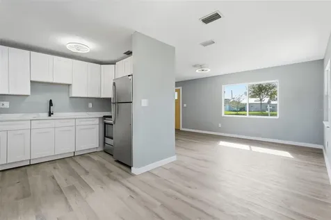 201 83rd Avenue N St Petersburg FL 33702