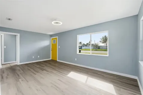 201 83rd Avenue N St Petersburg FL 33702