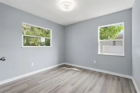 201 83rd Avenue N St Petersburg FL 33702