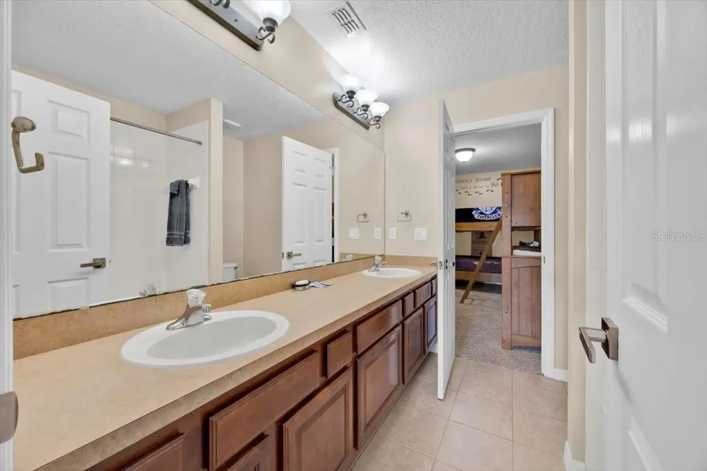 8023 Acadia Estates Court Kissimmee FL 34747