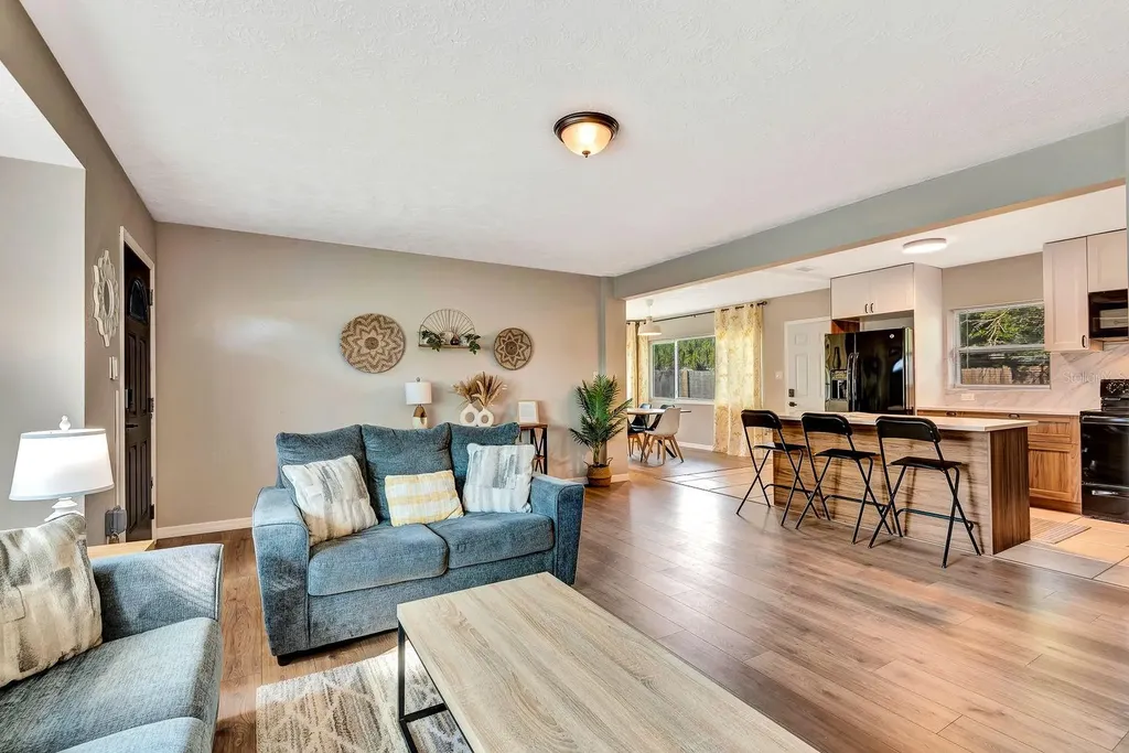 2127 Lee Lane Sarasota FL 34231
