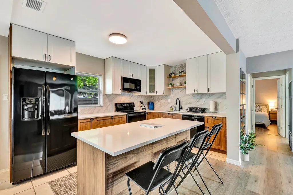 2127 Lee Lane Sarasota FL 34231