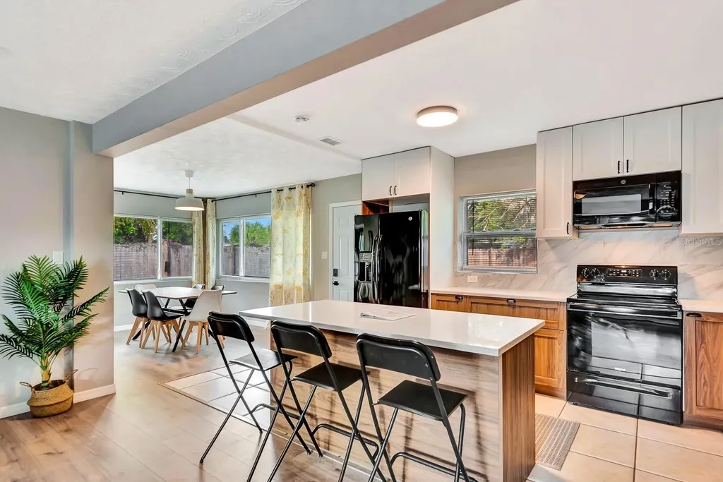 2127 Lee Lane Sarasota FL 34231
