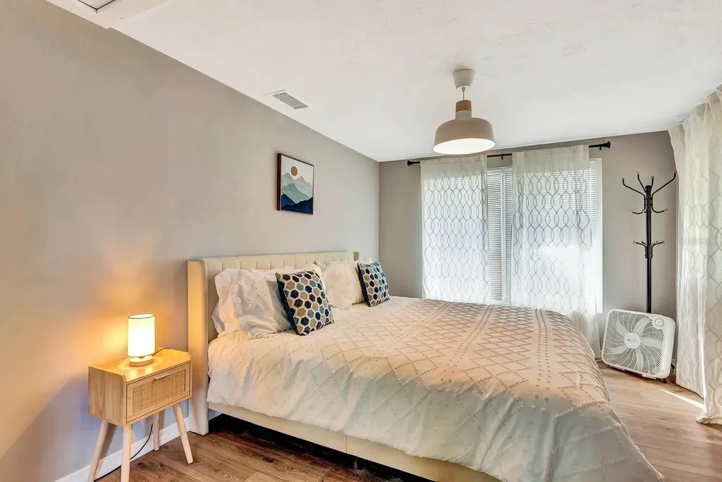 2127 Lee Lane Sarasota FL 34231