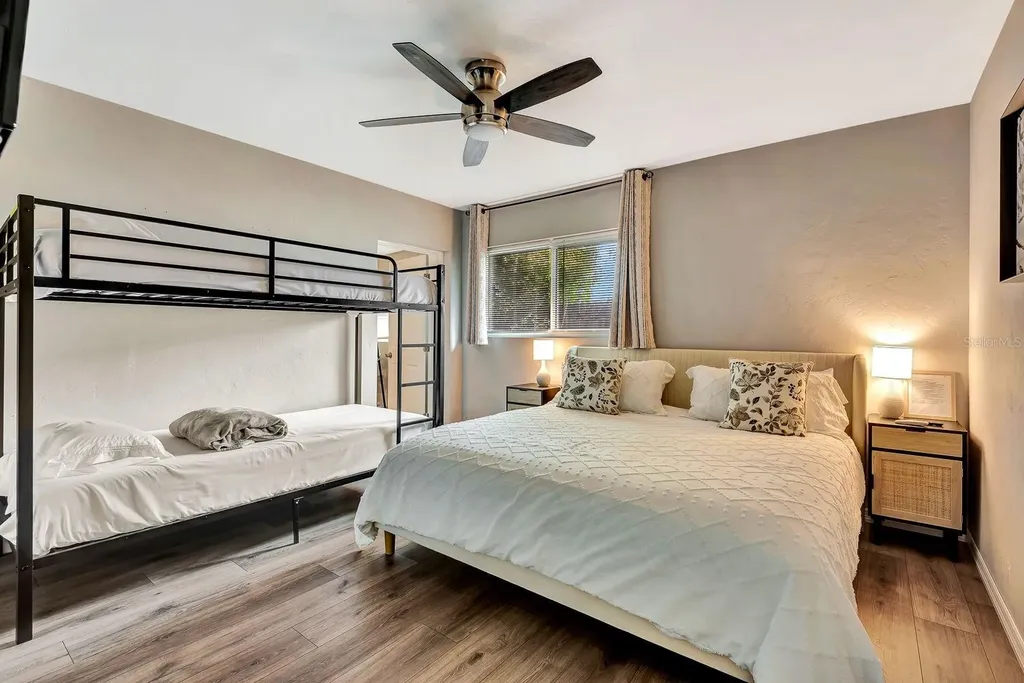 2127 Lee Lane Sarasota FL 34231