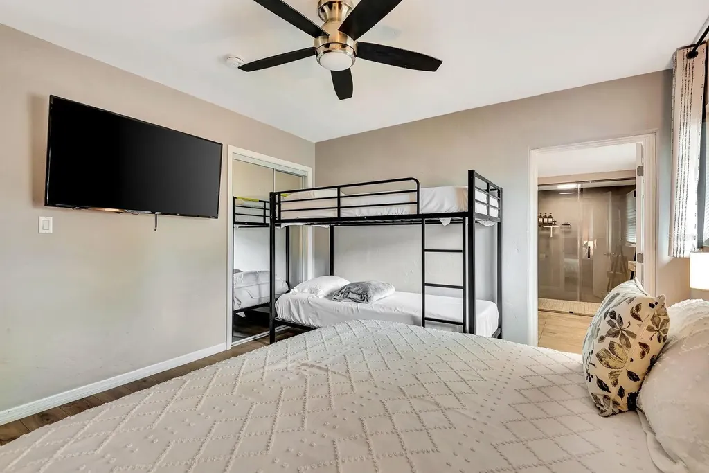 2127 Lee Lane Sarasota FL 34231