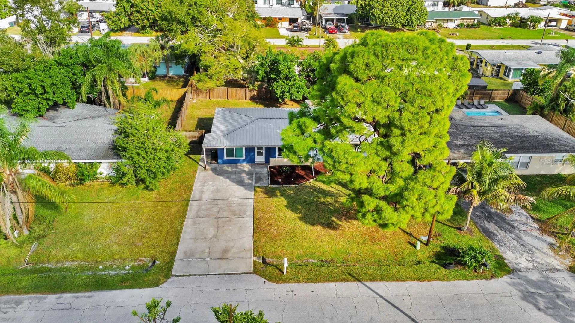 2127 Lee Lane Sarasota FL 34231