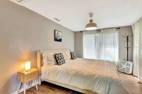 2127 Lee Lane Sarasota FL 34231