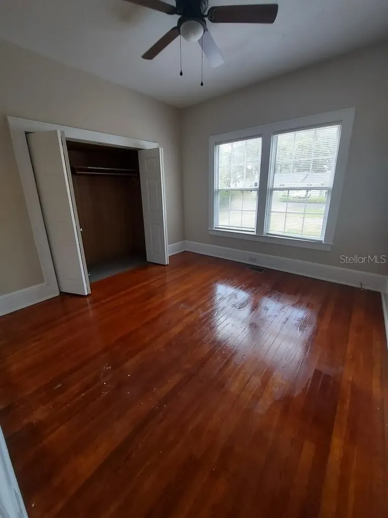 616 W Howry Avenue Deland FL 32720