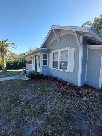 616 W Howry Avenue Deland FL 32720