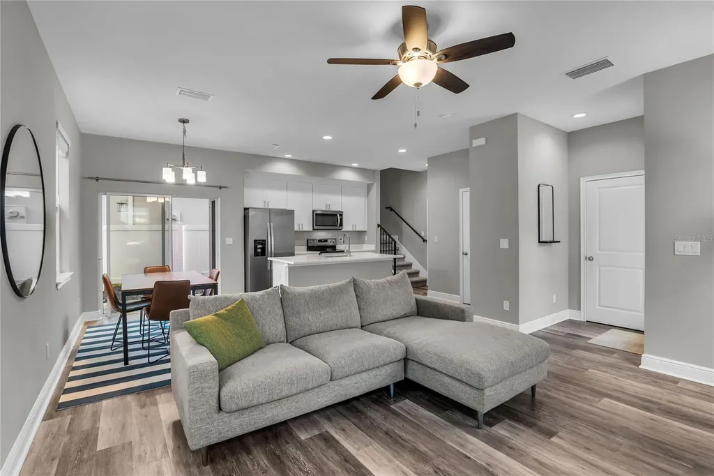 1217 E Muriel Street Orlando FL 32806