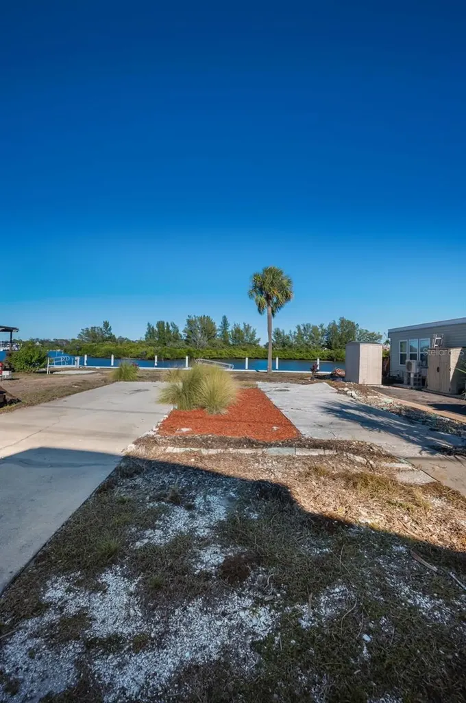 800 Chesapeake Drive Tarpon Springs FL 34689