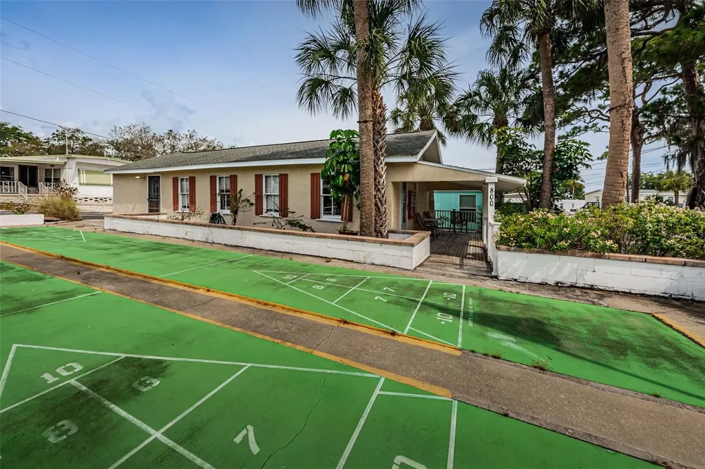 800 Chesapeake Drive Tarpon Springs FL 34689