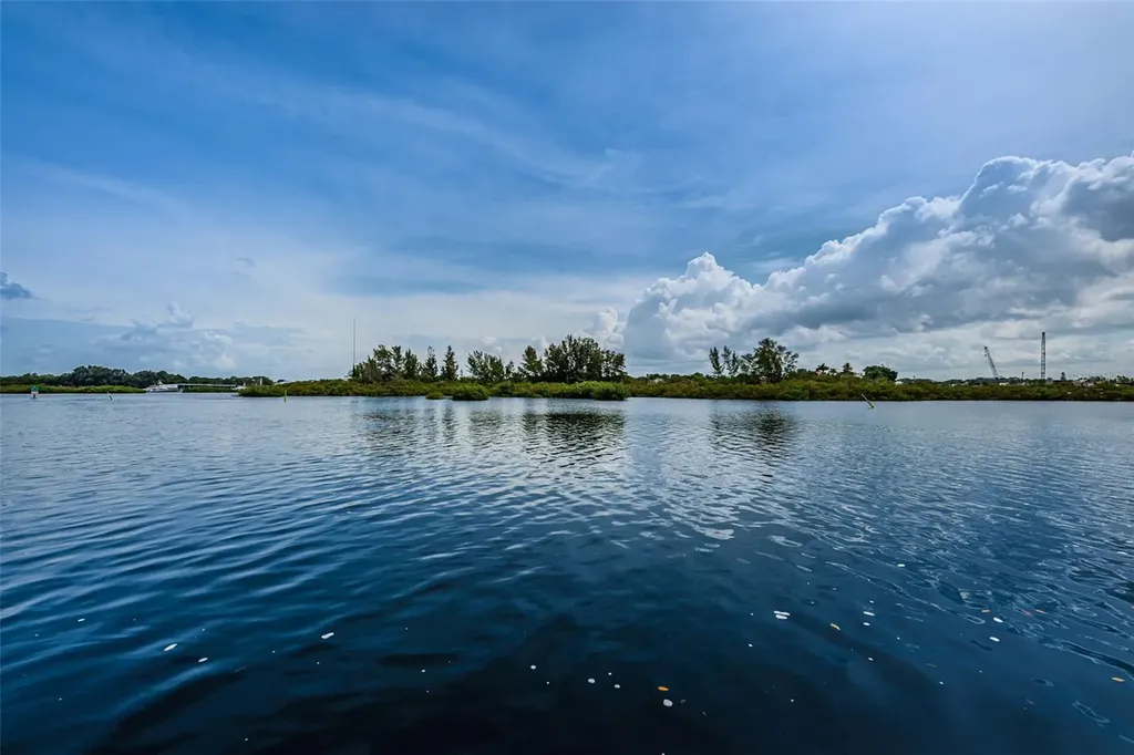 800 Chesapeake Drive Tarpon Springs FL 34689