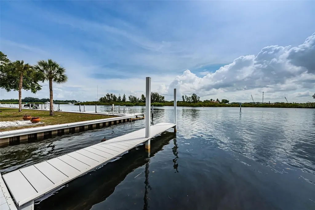 800 Chesapeake Drive Tarpon Springs FL 34689