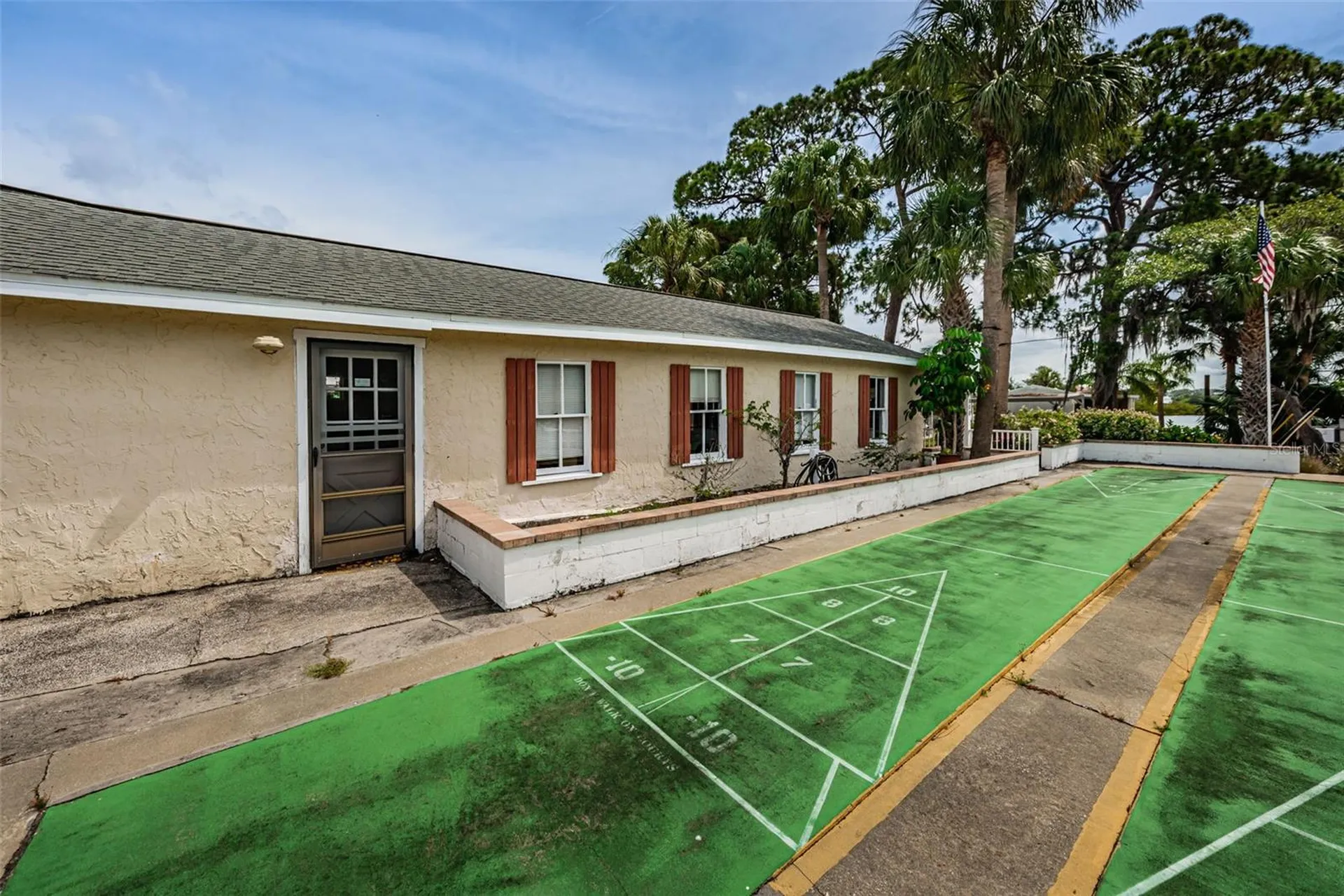 800 Chesapeake Drive Tarpon Springs FL 34689