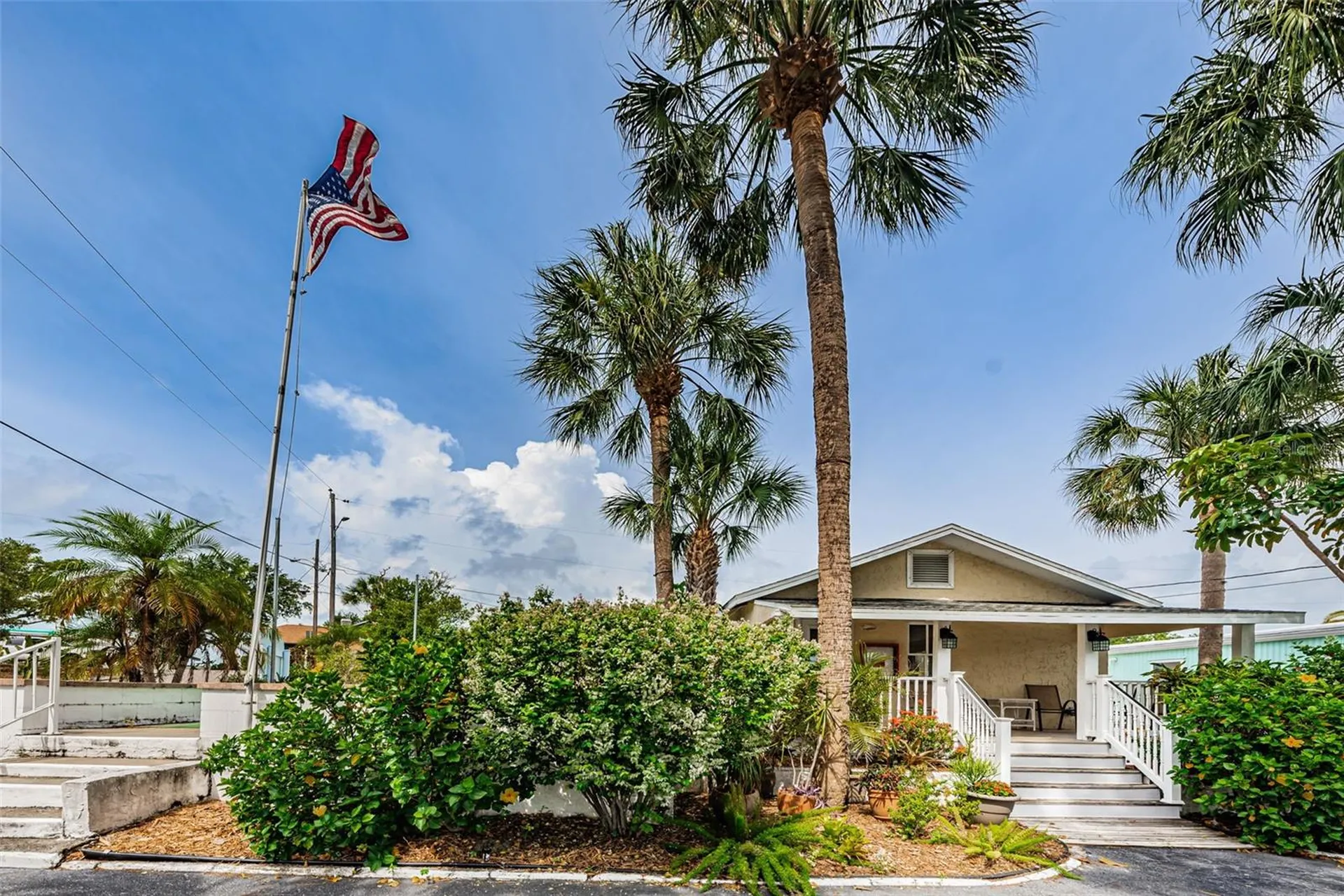 800 Chesapeake Drive Tarpon Springs FL 34689