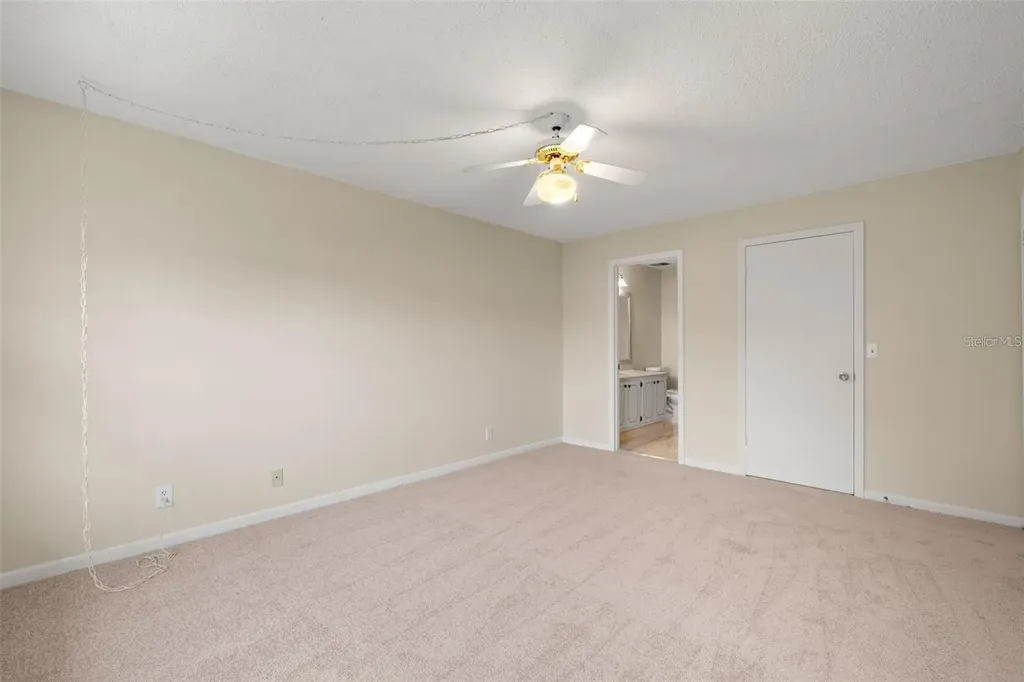3247 38th Way S St Petersburg FL 33711