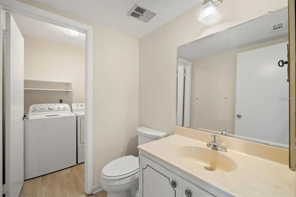 3247 38th Way S St Petersburg FL 33711