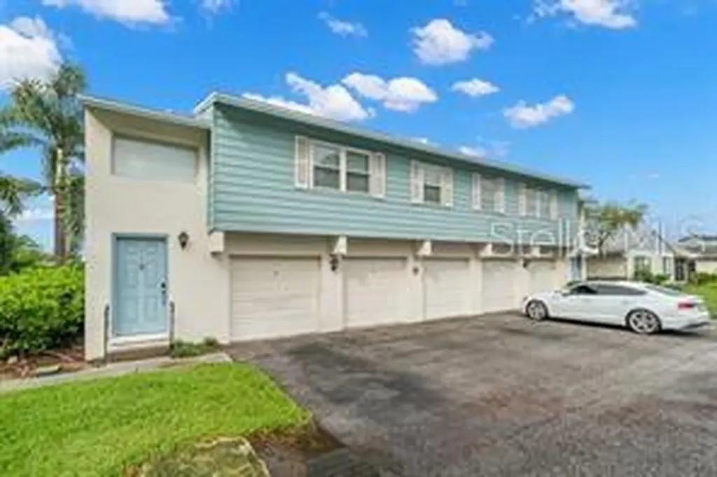 3247 38th Way S St Petersburg FL 33711