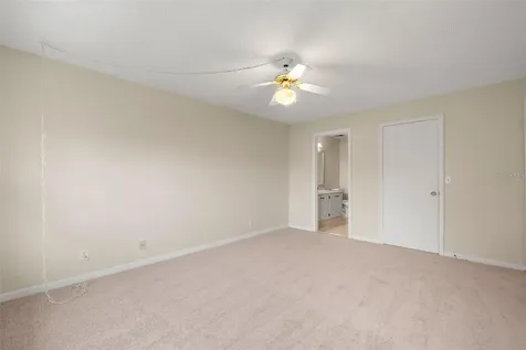 3247 38th Way S St Petersburg FL 33711