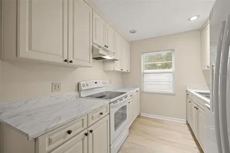 3247 38th Way S St Petersburg FL 33711