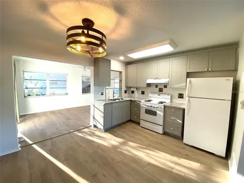 10032 36th Street N Pinellas Park FL 33782