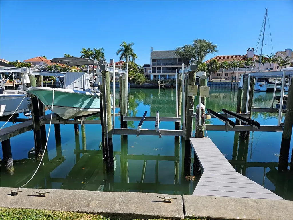 1125 Pinellas Bayway S St Petersburg FL 33715