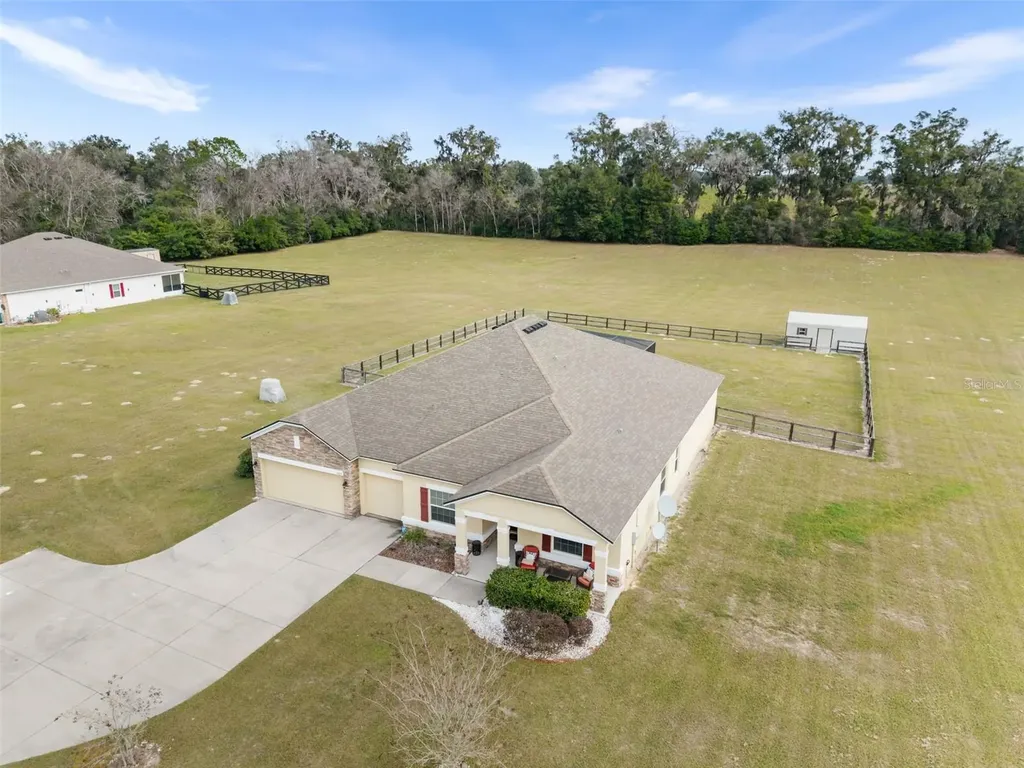 5615 SW 215th Terrace Newberry FL 32669