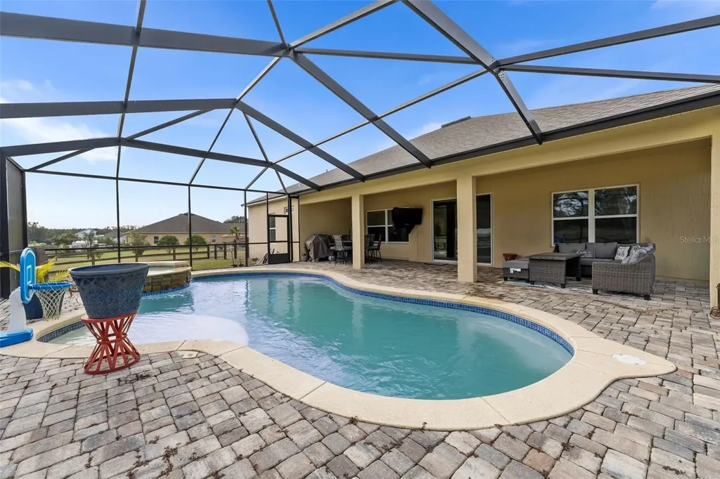 5615 SW 215th Terrace Newberry FL 32669