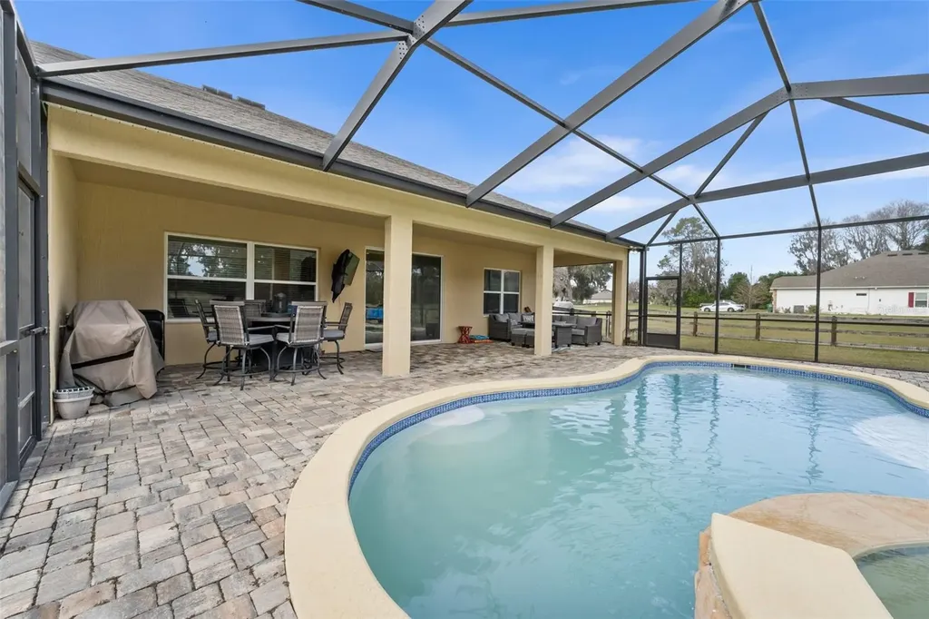 5615 SW 215th Terrace Newberry FL 32669