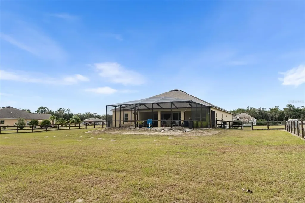 5615 SW 215th Terrace Newberry FL 32669
