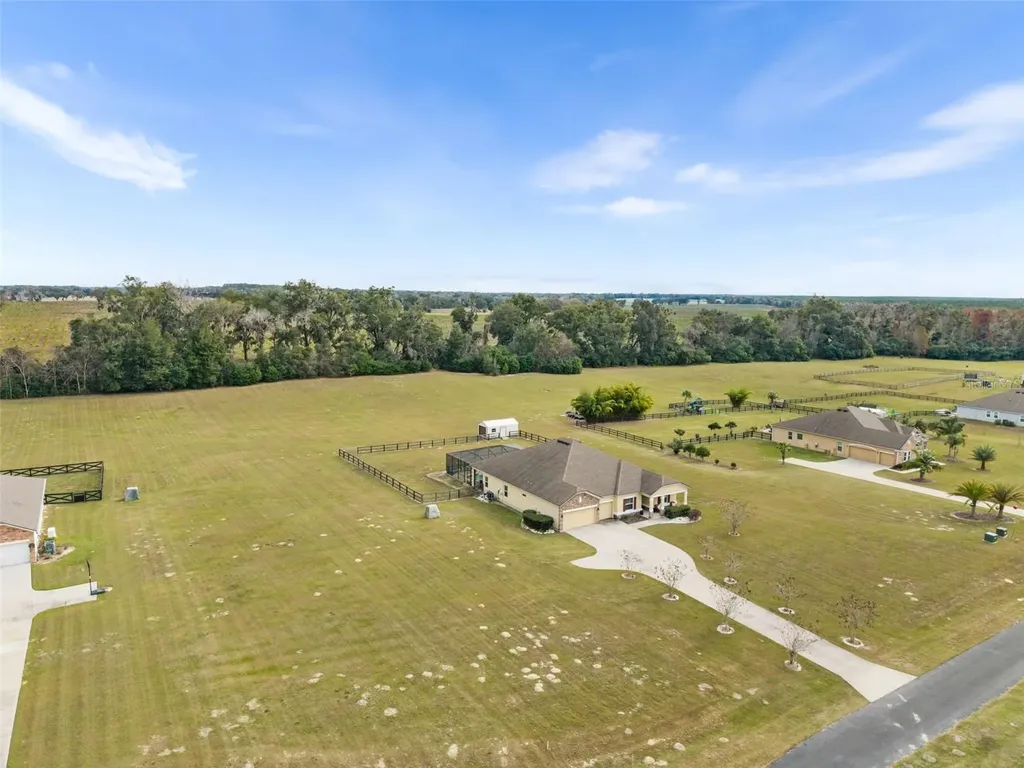 5615 SW 215th Terrace Newberry FL 32669