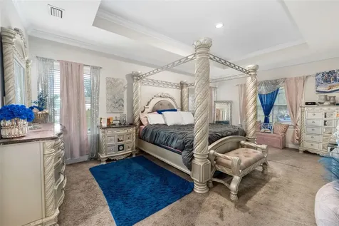 5615 SW 215th Terrace Newberry FL 32669