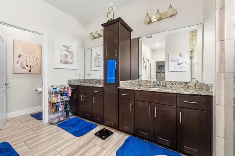 5615 SW 215th Terrace Newberry FL 32669