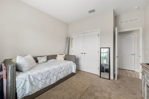 5615 SW 215th Terrace Newberry FL 32669