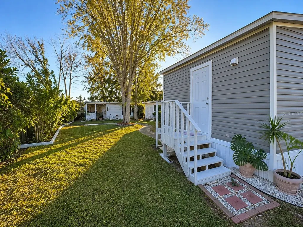1111 Avenue G Ormond Beach FL 32174