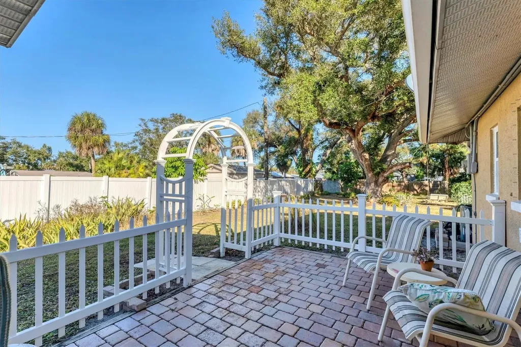 2745 Arrowhead Road Venice FL 34293