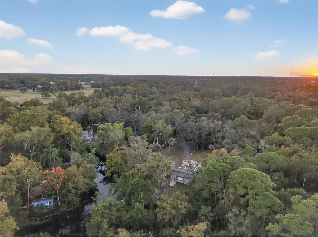 6345 Lost Trail Holiday FL 34690